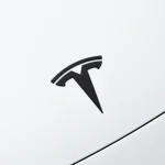 Švedija suteikė leidimą „Tesla“ autonominio vairavimo testams: ko tikėtis Europoje?