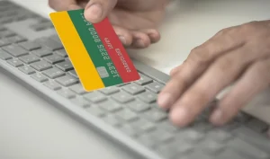 Tik kas ketvirtas lietuvis prieš pateikdamas duomenis patikrina, ar svetainė yra saugi: ką svarbu žinoti