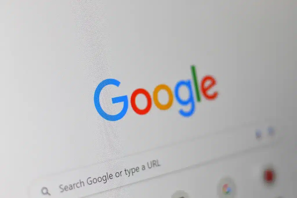 „Google“ naudotojai atrado būdą matyti mažiau DI atsakymų: tam pakanka vienos gudrybės