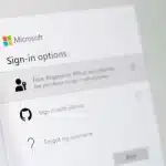 „Microsoft“ atsisako SMS kodų: milijonams „Windows“ vartotojų keisis prisijungimas prie paskyrų