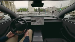 Pažvelkite: „Tesla“ Vilniuje išbandė autonominio vairavimo sistemą