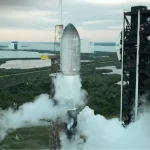 Ar netrukus karinės atsargos bus saugomos kosmose? „SpaceX“ pradeda neįprastos kapsulės bandymus