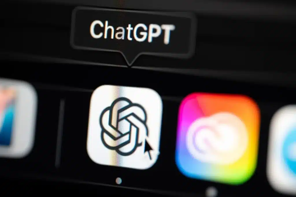 „ChatGPT“ atsakymas gali tapti sukčių spąstais: kaip neapsigauti