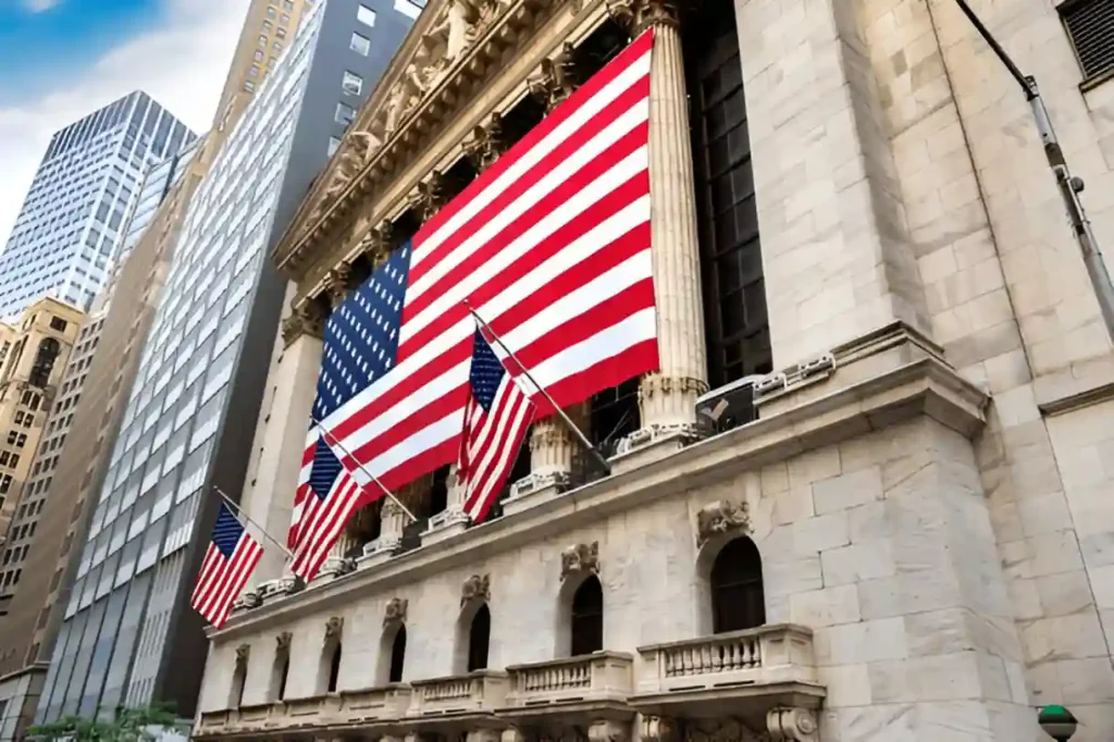 Istorinis „SpaceX“ IPO dviem Volstrito bankams atnešė po 100 mln. JAV dolerių