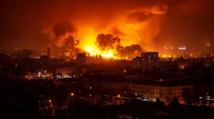 Pirmą kartą panaudota fronte: Rusų pozicijoms smogė Ukrainoje sukurta aviacinė bomba (Video)