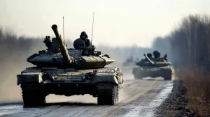Rusams pergudrauti nepavyko: „neįveikiamu“ turėjęs tapti tankas neatlaikė Ukrainos dronų atakos