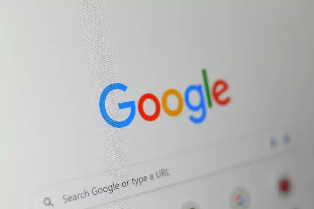 Svarbioje „Google“ byloje teismas nusprendė: už neteisingus DI atsakymus atsakys bendrovė