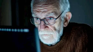 1-2-10 taisyklė: paprastas būdas pasitikrinti, ar telefoną ir kompiuterį laikote tinkamu atstumu