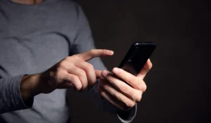 Atsisiuntėte VPN programėlę iš „Google Play“? Dešimtyse jų aptiktos jūsų duomenims pavojingos spragos