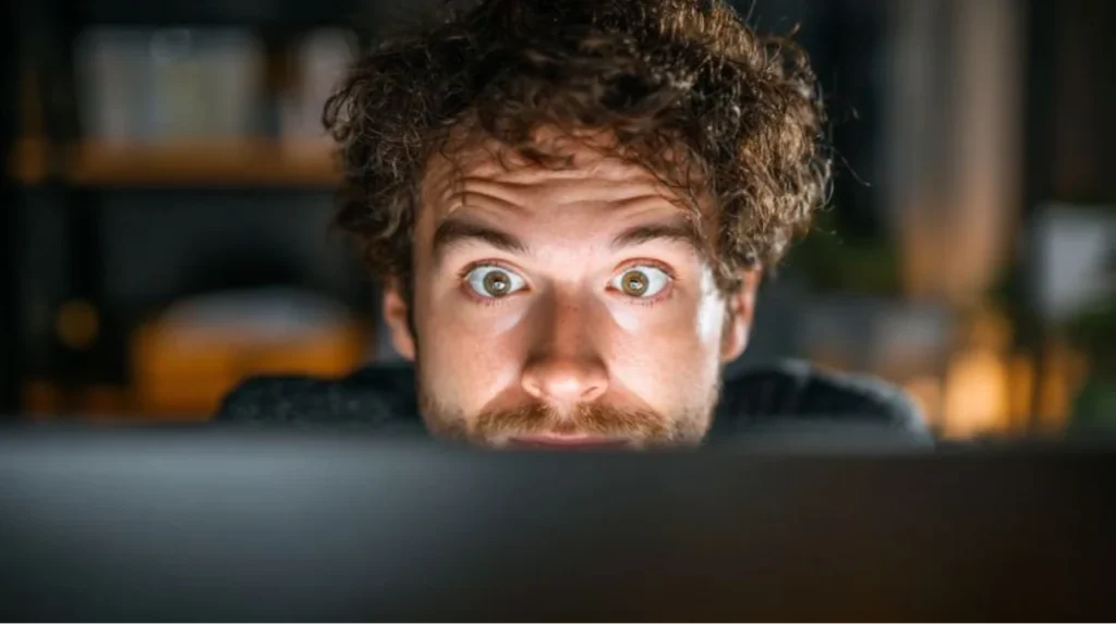 Dirbtinis intelektas „užkariavo“ internetą: atskleista, kiek to, ką skaitome, jau gali būti sukurta DI