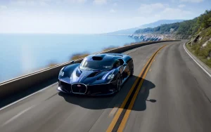 Tik vienas toks pasaulyje: „Bugatti“ pristatė naują hiperautomobilį – 1 600 AG ir vos metro aukščio