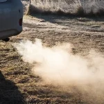Ar tikrai būtina pašildyti automobilio variklį prieš važiuojant? Ekspertai paaiškina