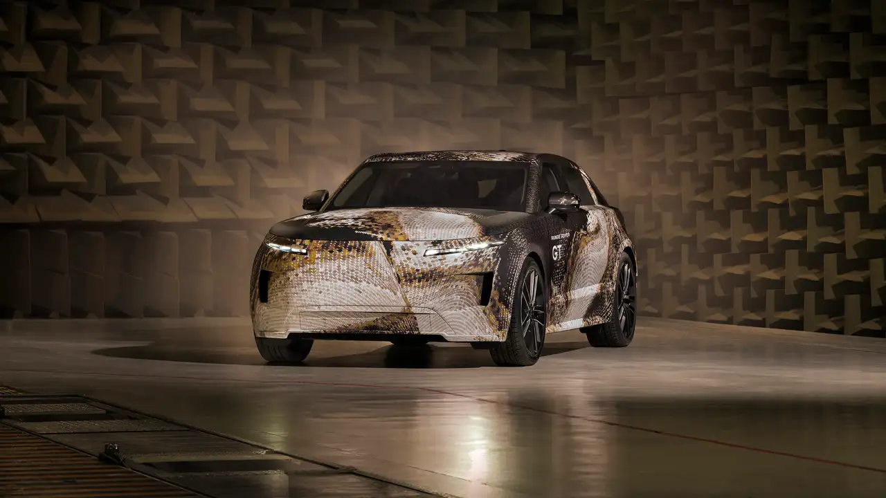 Maskuotas „Range Rover GT“ prototipas iš priekio