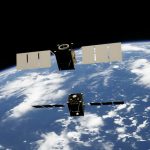 NASA bandė išgelbėti krentantį teleskopą – misija nepavyko