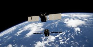NASA bandė išgelbėti krentantį teleskopą – misija nepavyko