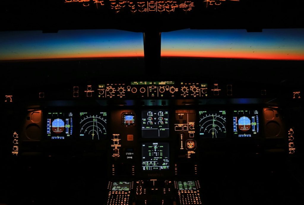GPS trikdžiai Baltijos regione tapo kasdienybe – „Finnair“ keičia pilotų mokymus