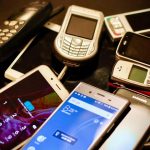 Kaip saugiai parduoti ar atiduoti seną telefoną: ką būtina ištrinti