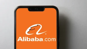 „Alibaba“ meta iššūkį „Nvidia“: pristatė tris kartus spartesnį DI lustą ir ruošia milžinišką modelį