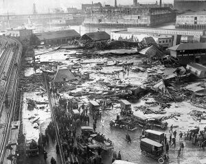 1919 metais Bostono gatves užliejo milžiniška melasos banga: žuvo 21 žmogus