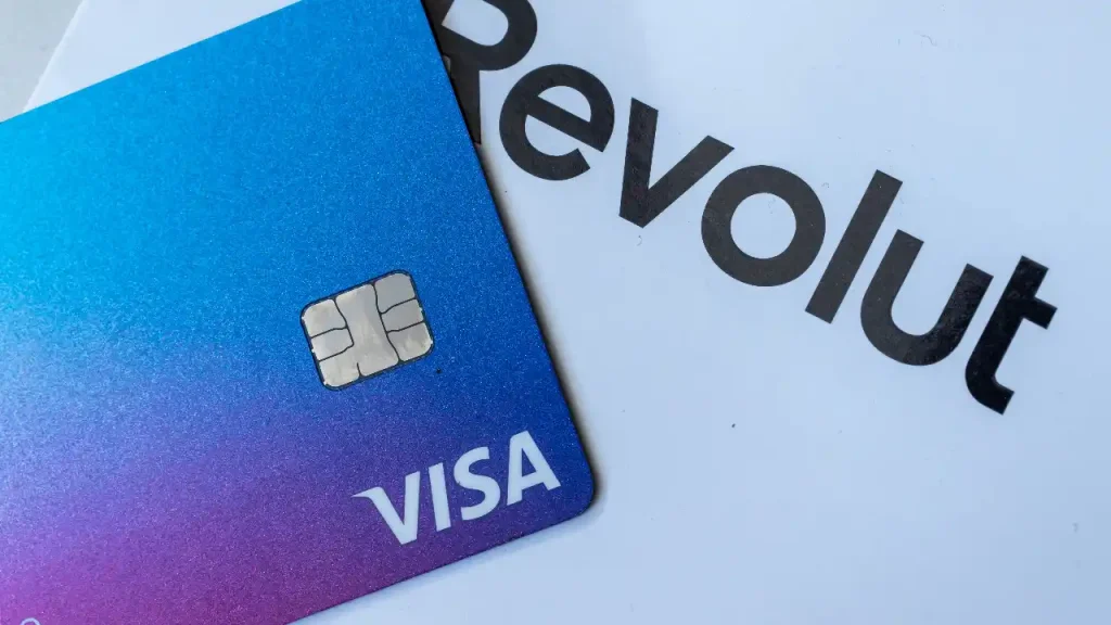 Po didžiulio sutrikimo – „Revolut“ kreipimasis į klientus: įspėja apie vėluojančius mokėjimus ir pinigų grąžinimus