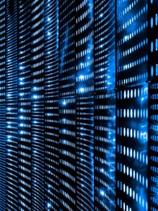 „LitAI“ gamykla startuos 2027 m.: kas realiai galės naudotis Lietuvos DI infrastruktūra?