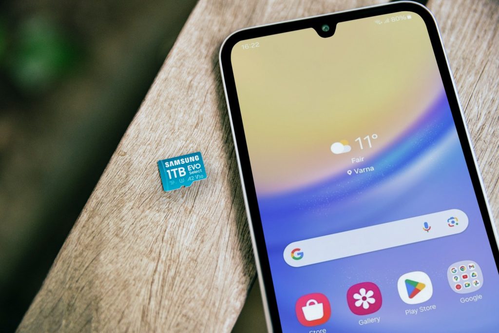 Telefone nebeliko vietos? Štai kas užima atmintį ir ką galima saugiai ištrinti