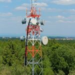 „SpaceX“ svarsto tapti ketvirtuoju JAV mobiliojo ryšio operatoriumi: telekomunikacijų akcijos krito