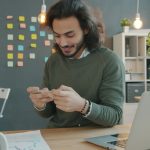 „Palantir“ septyniems darbuotojams Lietuvoje rugsėjį mokėjo vidutiniškai po 74 tūkst. eurų: ką rodo skaičiai
