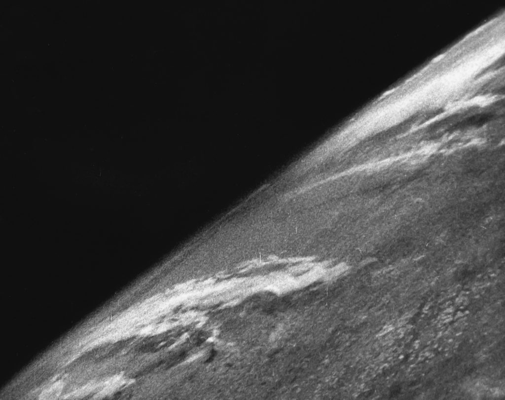 Raketa sudužo, bet fotojuosta išliko: prieš 80 metų pirmą kartą nufotografuota Žemė iš kosmoso