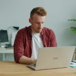 „Microsoft“ pristatė „Surface Laptop Ultra“ su „Nvidia RTX Spark“ – dideli DI modeliai veiks tiesiai kompiuteryje