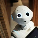 Sukurtas „gyvas“ robotų audinys, kuris pats susiderina į vieną ritmą – fizikai kalba apie laiko kristalą