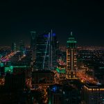 Irano remiami hučiai atakavo Saudo Arabiją: virš Rijado perimti dronai ir raketos