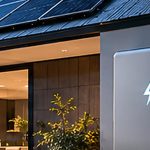 Ar verta įsirengti namų bateriją Lietuvoje? Kada energijos kaupiklis atsiperka
