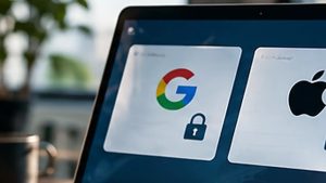 Kaip patikrinti ir atšaukti programėlių prieigą prie „Google“ bei „Apple“ paskyrų?