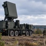 Lietuvą pasiekė naujos kartos „Thales“ radaras: aptiks priešo artileriją ir FPV dronus