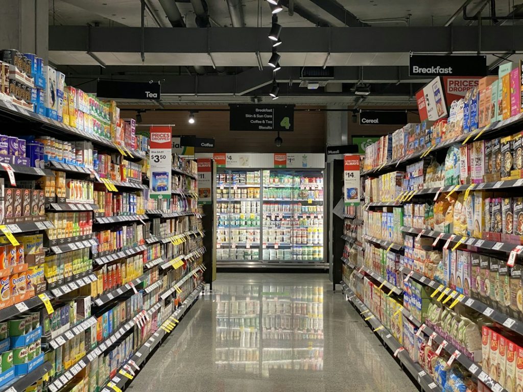 Lietuvoje kainos kyla sparčiau, nei tikėtasi – kas labiausiai brangina prekes ir paslaugas?