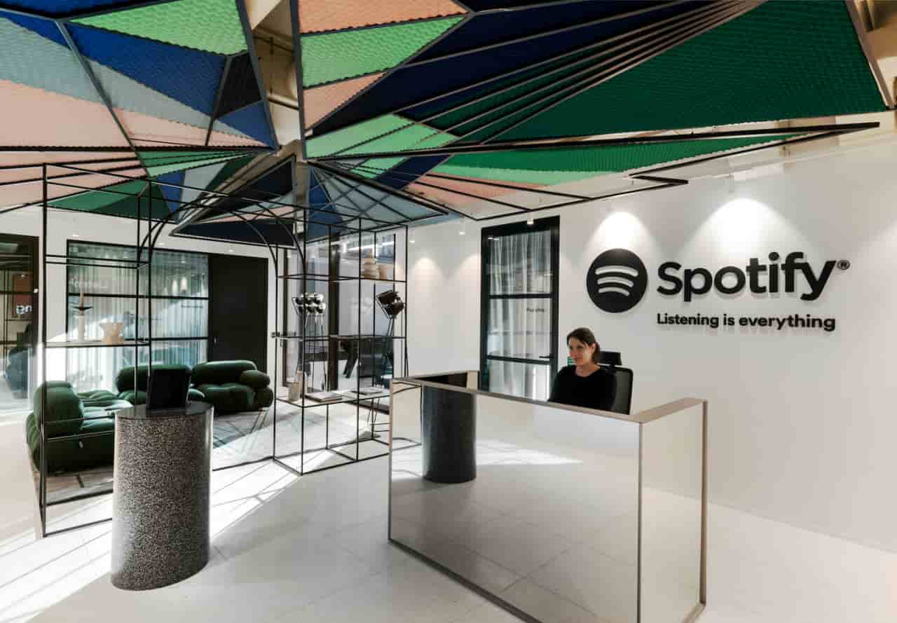 „Spotify” dirbtiniu intelektu atkurs „podkasterių” balsus ir vers į kitas kalbas