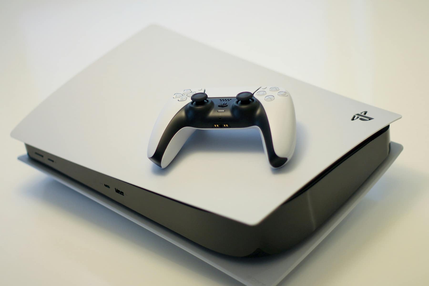 PS 5 Pro gali pasirodyti panasiu metu, kaip ir GTA VI