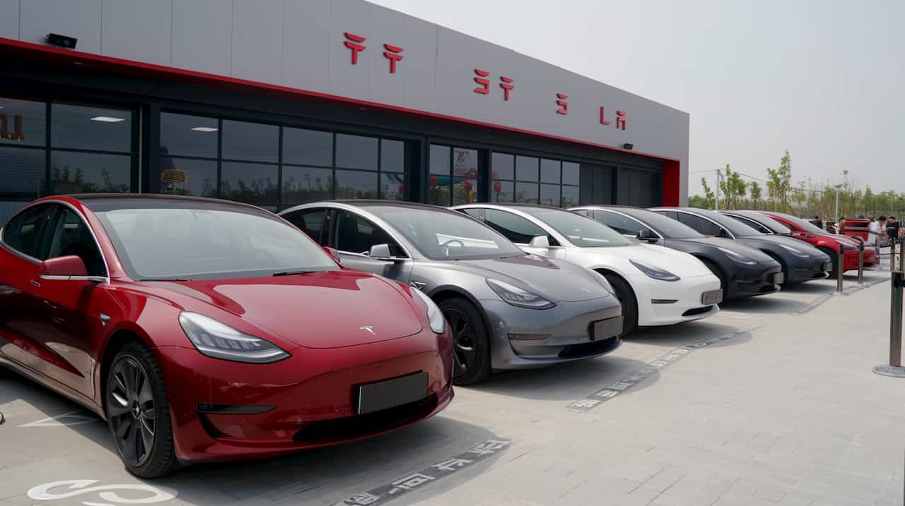 Tesla gavo svarbu Kinijos vyriausybes leidima rinkti vairuotoju asmenine informacija Kinijoje